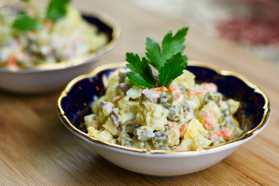 Russian salad: Món ăn quen thuộc của người Việt